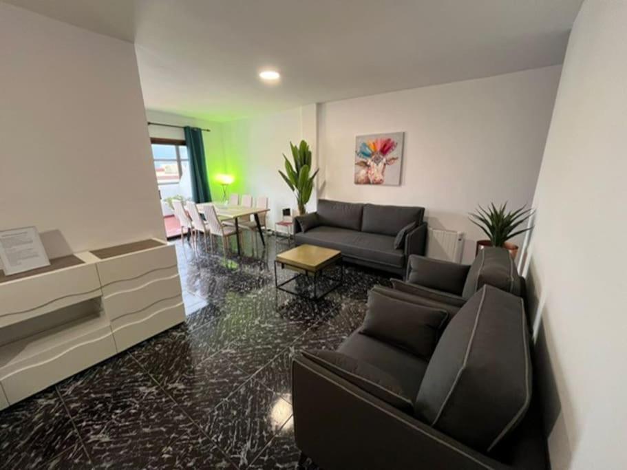 לוס ריאלחוס 3 Dormitorios. Terraza. Bus Stop מראה חיצוני תמונה
